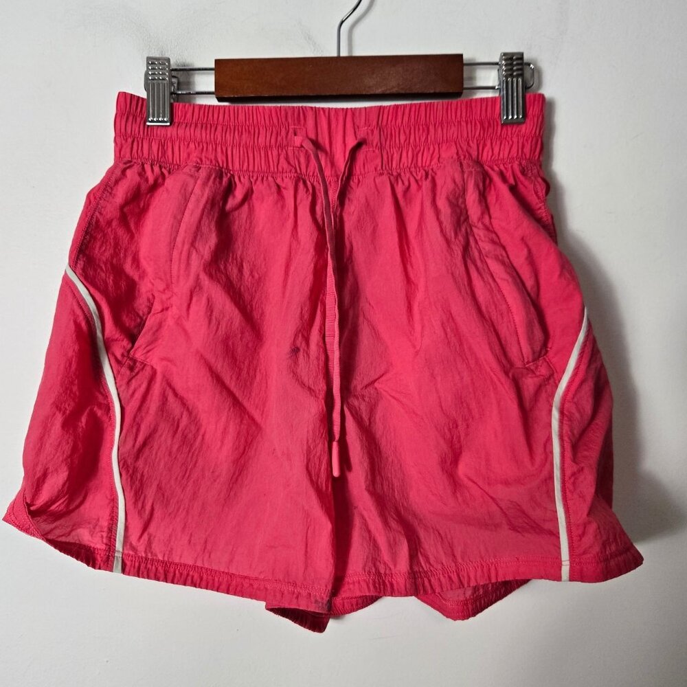 lululemon Size 2 License to Train High-Rise Lightweight Short 4" Pink